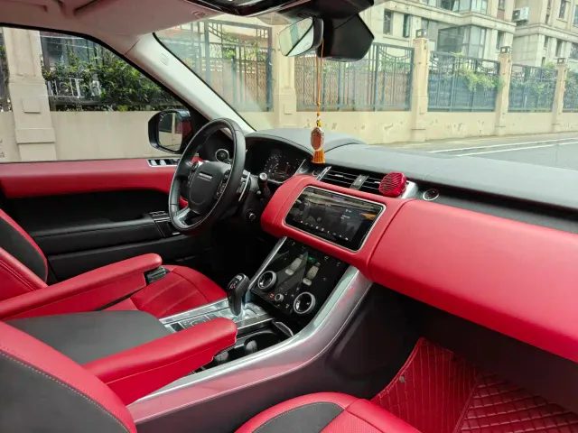 Land Rover Range Rover Sport — Фото автомобиля 14