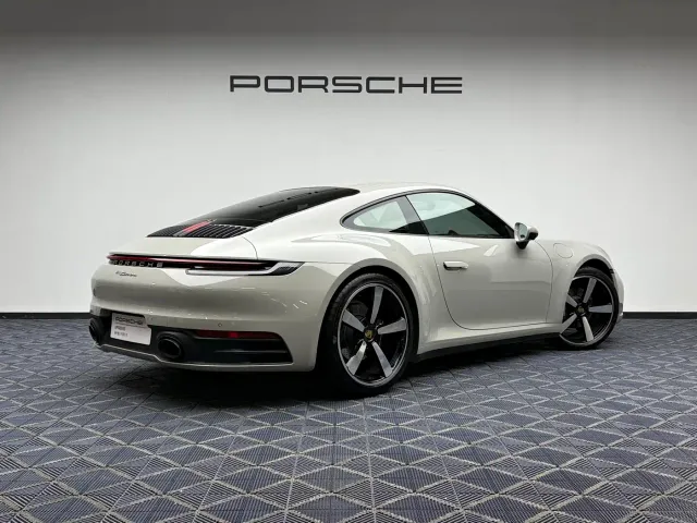 Porsche 911 — Фото автомобиля 2
