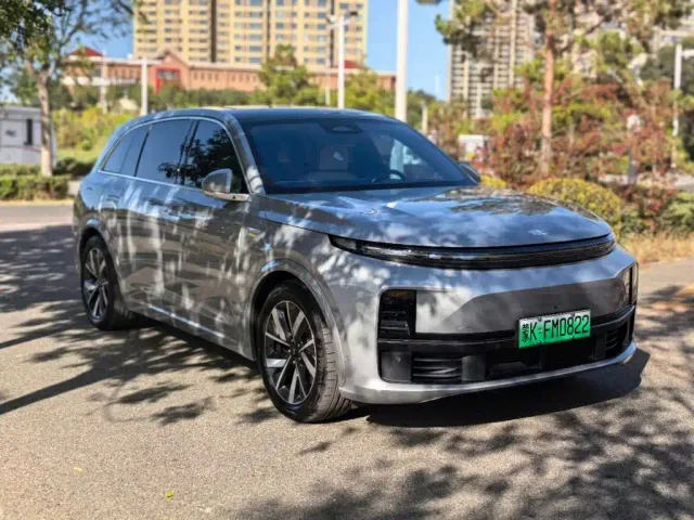 Li Auto L7 — Фото автомобиля 3