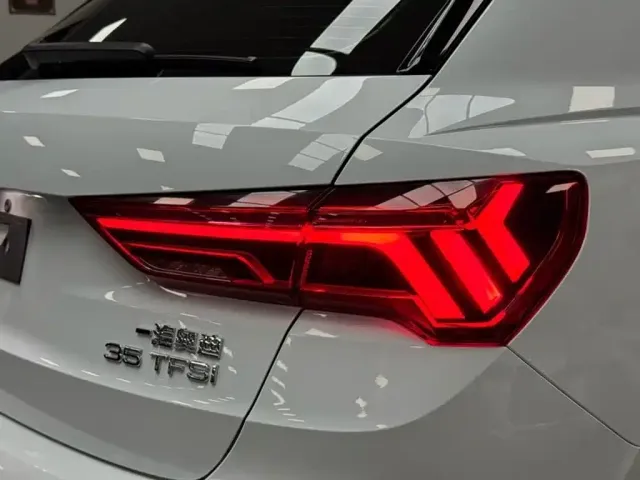 Audi Q3 — Фото автомобиля 20