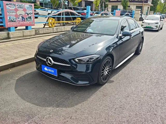 Фотография автомобиля — Mercedes-Benz C-Class