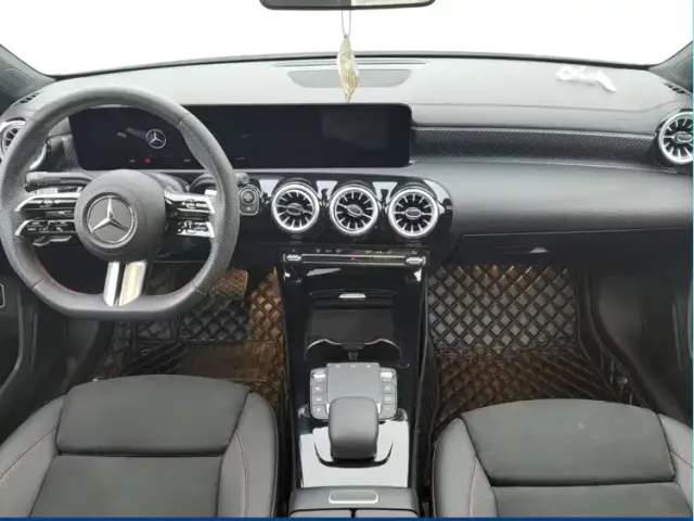 Mercedes-Benz A-Class — Фото автомобиля 14