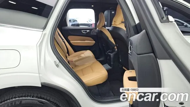 Volvo XC60 2nd Gen — Фото автомобиля 12