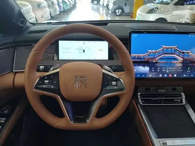 BYD Han L — Фото автомобиля 10