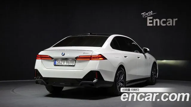 BMW 5-Series — Фото автомобиля 2