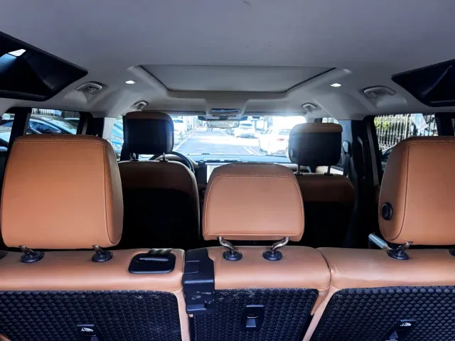 Land Rover Defender — Фото автомобиля 10