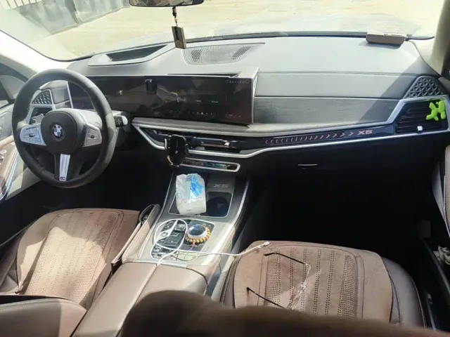BMW X5 — Фото автомобиля 12