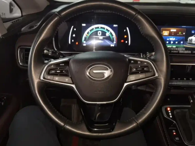 GAC Trumpchi M6 — Фото автомобиля 10