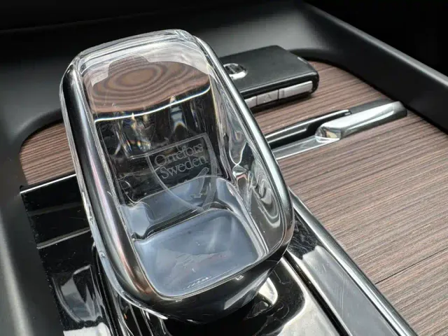 Volvo XC60 — Фото автомобиля 13