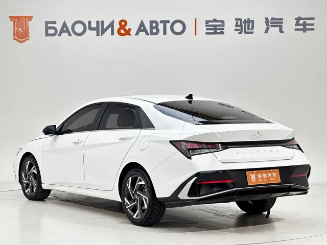 Hyundai Elantra — Фото автомобиля 6