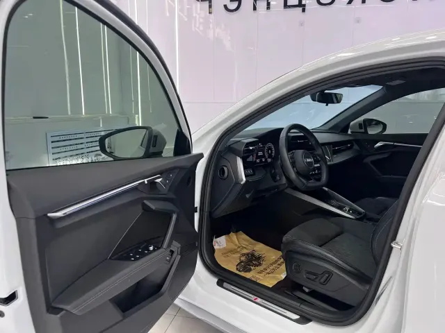 Audi Audi A3 2023 A3L Limousine 35 TFSI Luxury Sport — Фото автомобиля 7