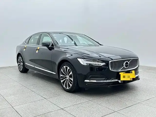 Volvo S90 — Фото автомобиля 3
