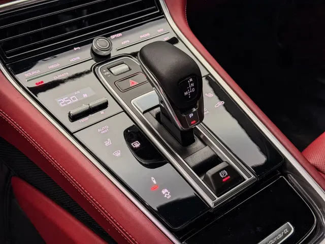 Porsche Panamera — Фото автомобиля 9