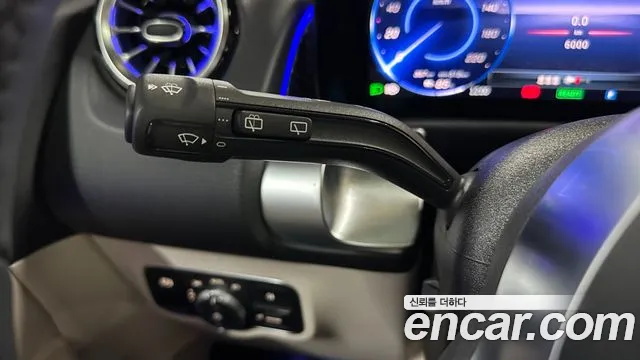 Mercedes-Benz EQB — Фото автомобиля 14