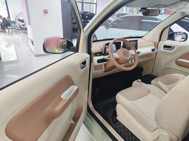 Wuling Hongguang Mini EV — Фото автомобиля 15