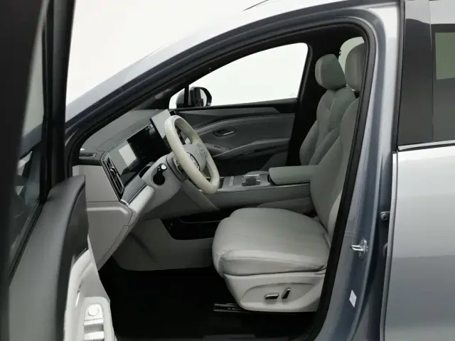BYD Song Ultra — Фото автомобиля 10
