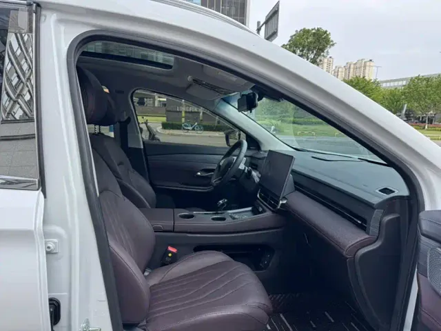 Jetour X90 Pro — Фото автомобиля 2