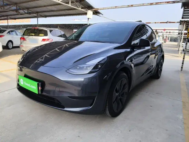 Фотография автомобиля — Tesla Model Y