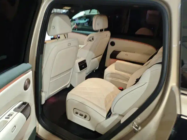 Li Auto Li Xiang L9 2026 Base Model — Фото автомобиля 7