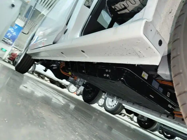 JMC E-Fushun — Фото автомобиля 20