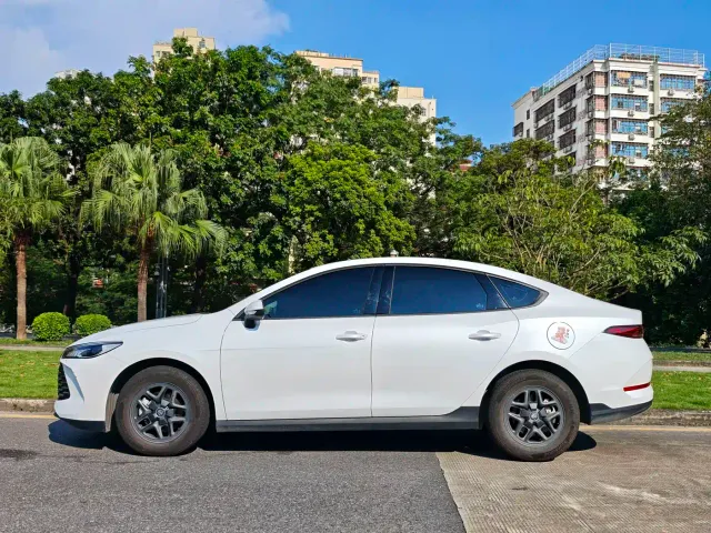 BYD Qin PLUS — Фото автомобиля 7