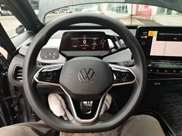 Volkswagen ID.3 — Фото автомобиля 10