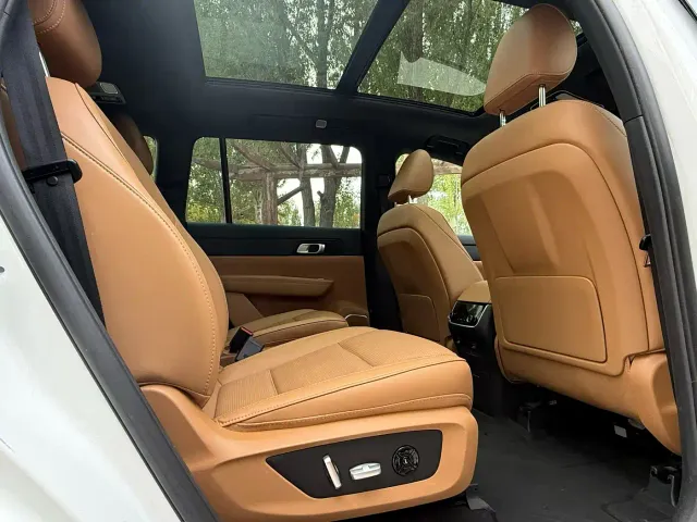 Li Auto ONE — Фото автомобиля 6