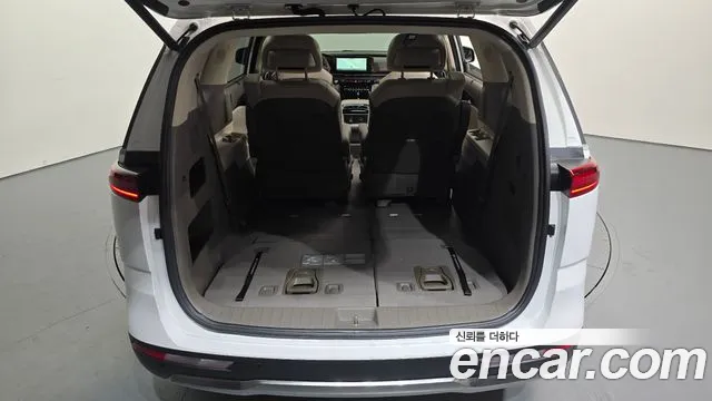Kia Canival Carnival 4 поколение Бензин 7 мест Signature — Фото автомобиля 15