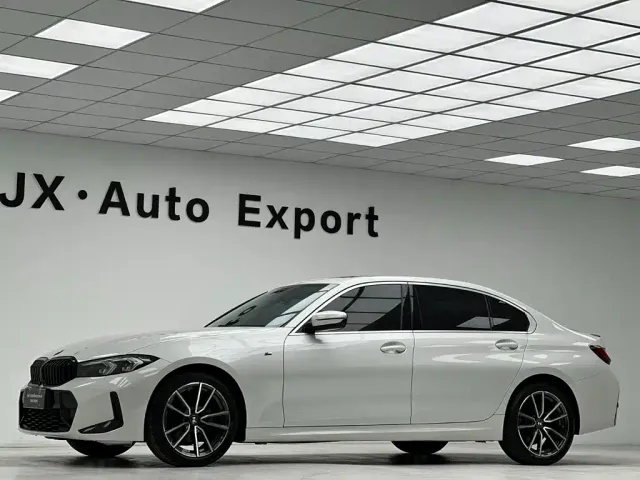 BMW 3 Series — Фото автомобиля 5