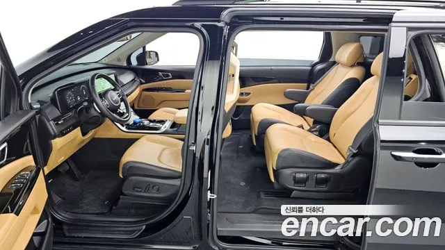 Kia Canival — Фото автомобиля 10