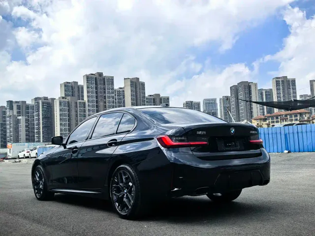 BMW 3 Series — Фото автомобиля 15