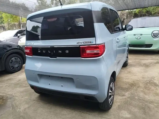 Wuling Hongguang Mini EV — Фото автомобиля 5