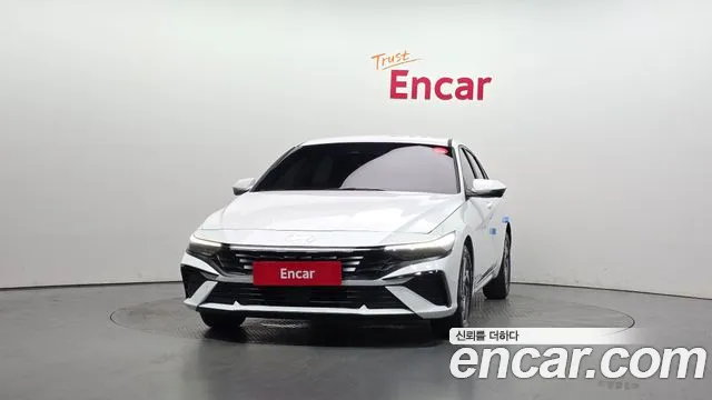 Hyundai AVANTE Новый Avante (CN7) — Фото автомобиля 3