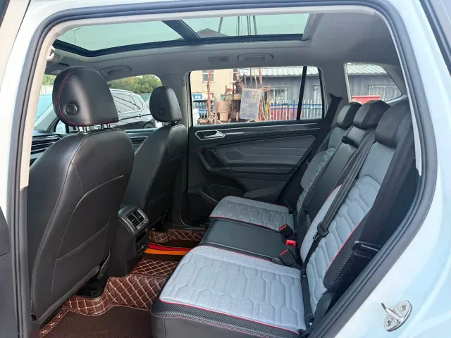 Volkswagen Tiguan L — Фото автомобиля 6