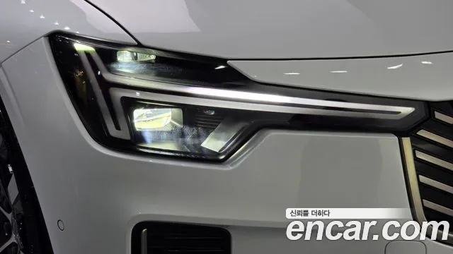 Volvo S90 — Фото автомобиля 22