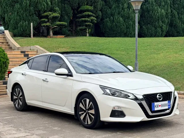 Nissan Teana — Фото автомобиля 3