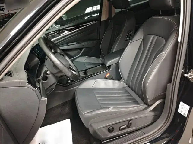Volkswagen Passat — Фото автомобиля 14