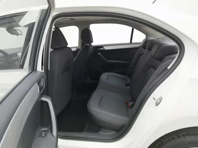 Skoda Rapid — Фото автомобиля 15