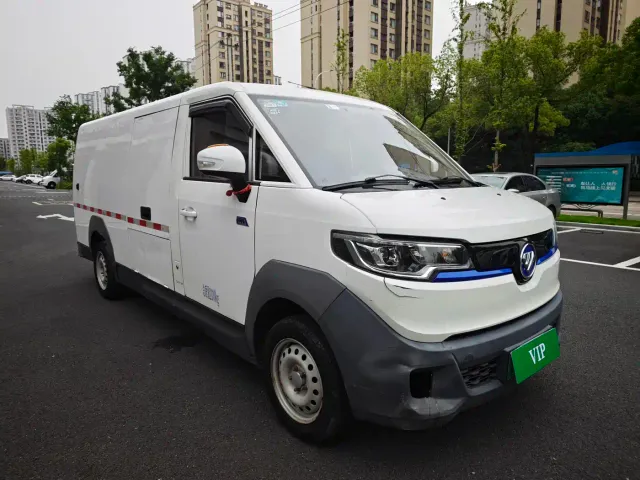 Foton Zhilan Jingling E7 — Фото автомобиля 3