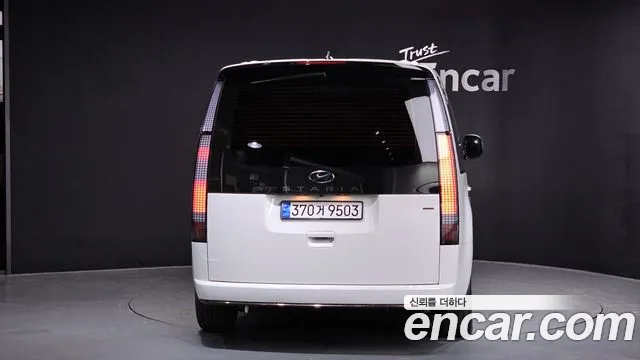 Hyundai Staria Staria 4WD Lounge 9 мест — Фото автомобиля 4