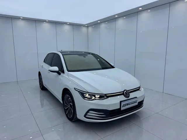 Volkswagen Golf — Фото автомобиля 3
