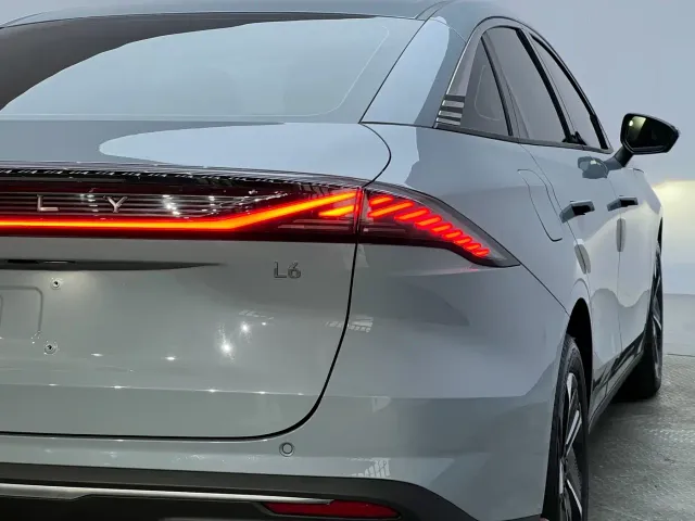 Geely Galaxy L6 — Фото автомобиля 24