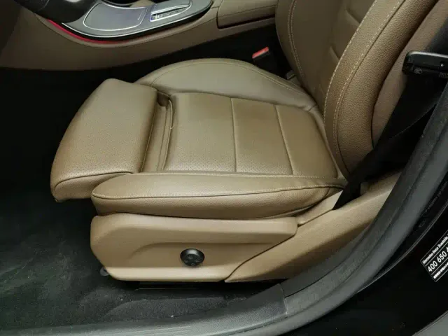 Mercedes-Benz E-Class — Фото автомобиля 20