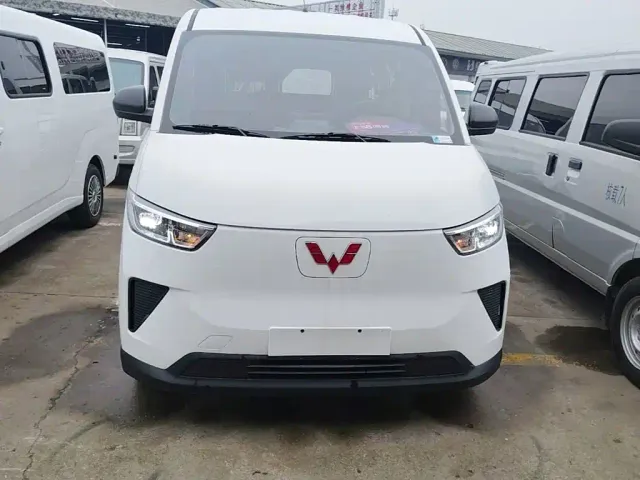 Wuling Yangguang — Фото автомобиля 2