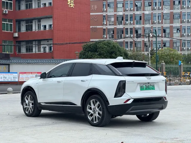 Cadillac Optiq — Фото автомобиля 9