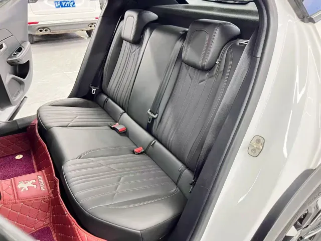 Peugeot 2008 — Фото автомобиля 12