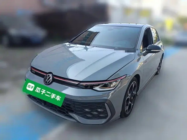 Фотография автомобиля — Volkswagen Golf GTI