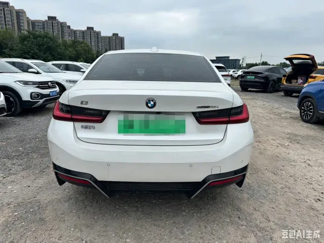 BMW i3 — Фото автомобиля 8