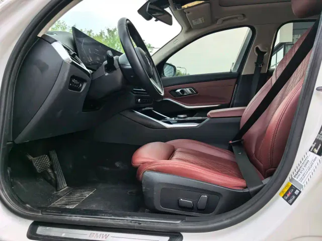 BMW i3 — Фото автомобиля 12
