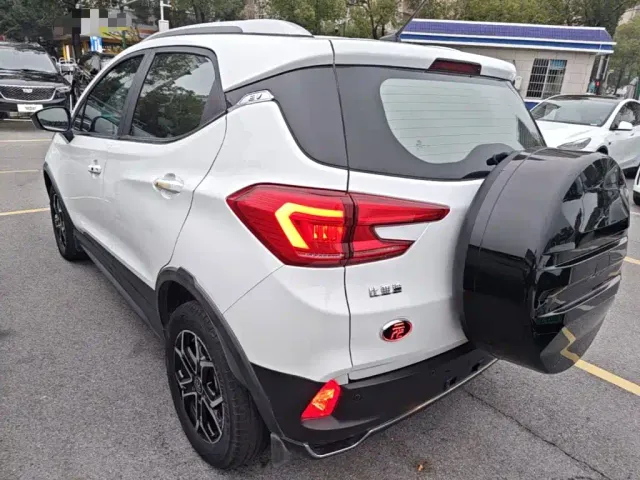 BYD Yuan Pro — Фото автомобиля 4